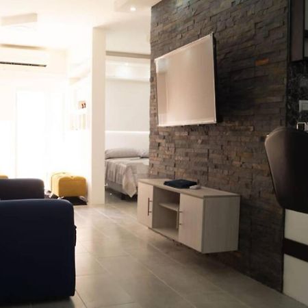 Remodeled Studio Apt In Guayaquil Centro W A View Екстериор снимка